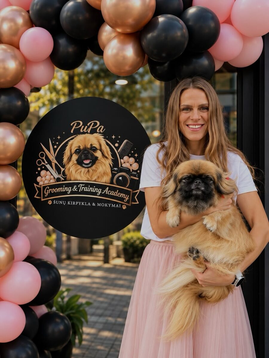 Pupa Grooming & Training Academy mokytoja su pekinu